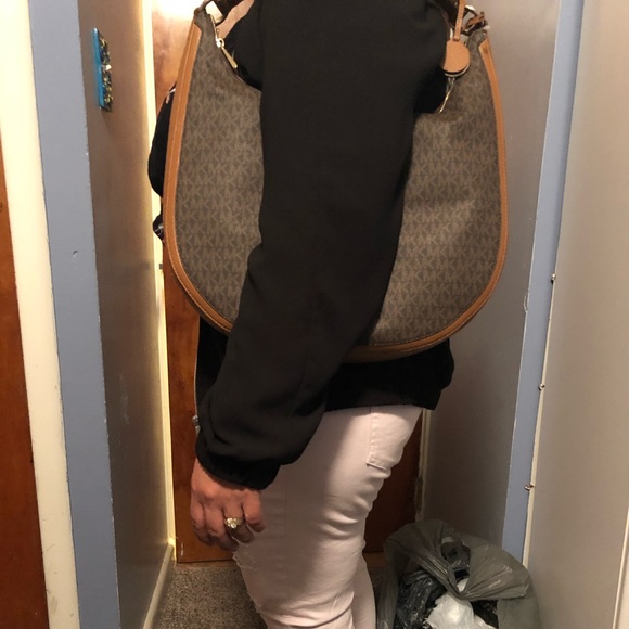 Michael Kors - Picture 2 of 6